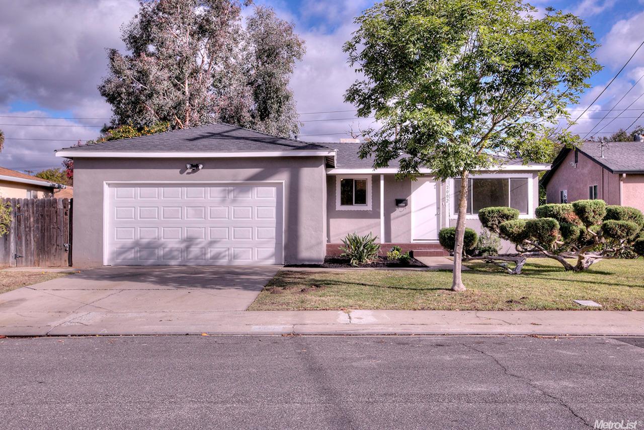 2002 Plaunt Dr, Modesto, CA 95350 photo 1