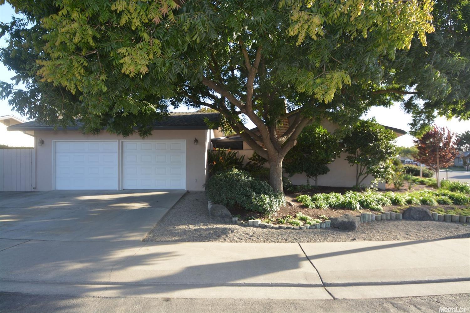 1016 Springfield Way, Modesto, CA 95355 photo 3