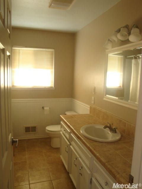 1521 Sylvan Meadows Dr, Modesto, CA 95355 photo 9