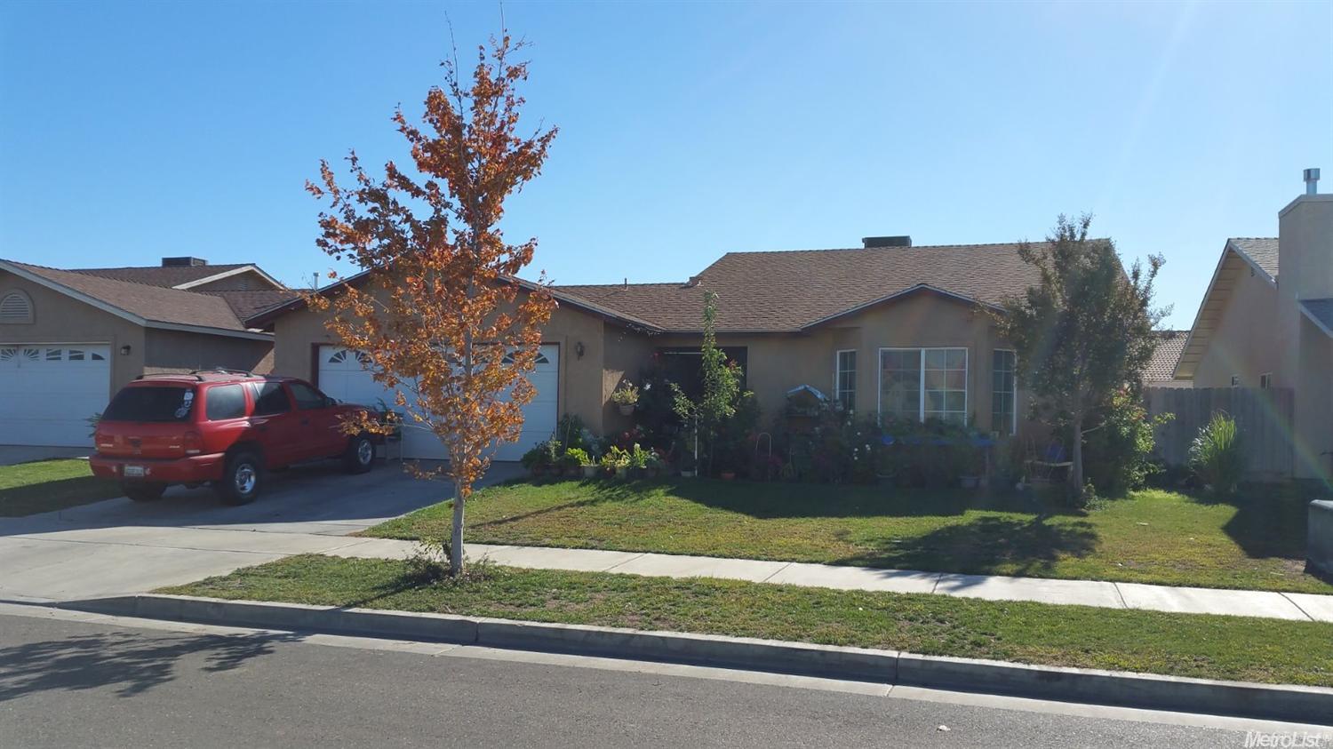 528 Luna, Merced, CA 95341 photo 2