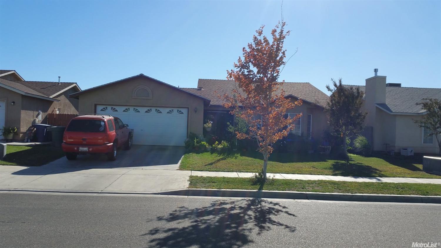 528 Luna, Merced, CA 95341 photo 1
