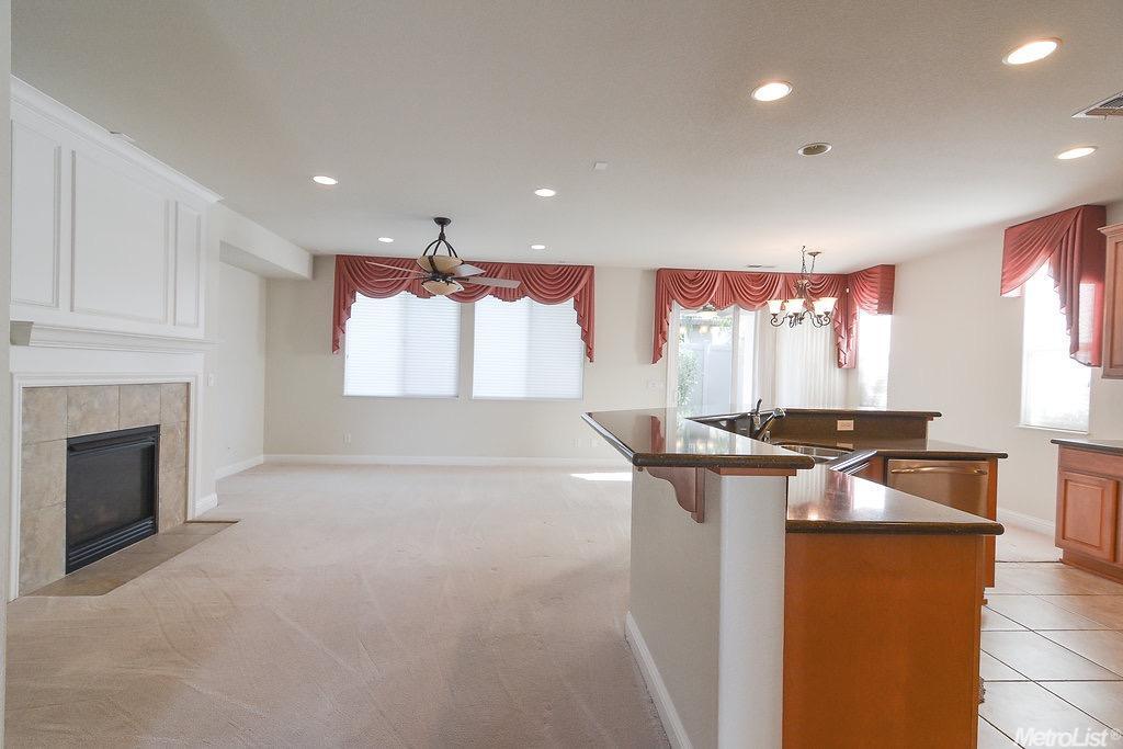 2378 Pepper Tree Ln, Manteca, CA 95336 photo 7