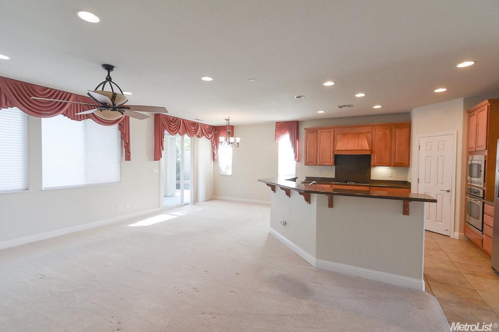 2378 Pepper Tree Ln, Manteca, CA 95336 photo 9