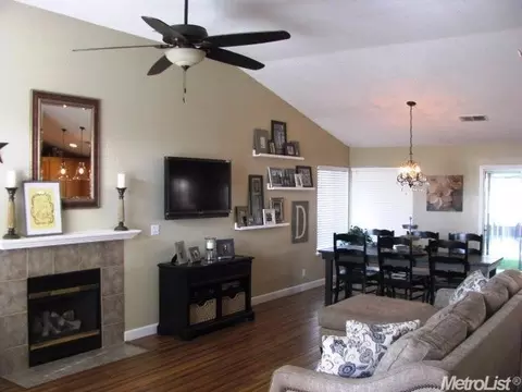 7429 Morgan Lynn Ln, Hughson, CA 95326 photo 4