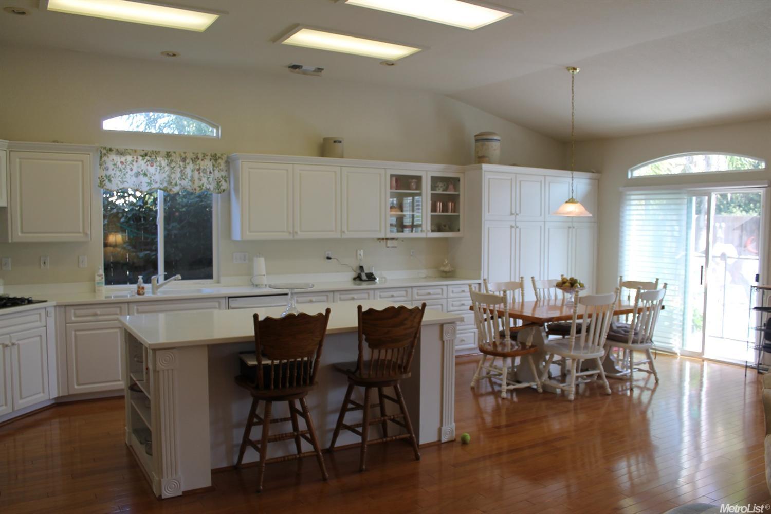 4208 Beyer Park Dr, Modesto, CA 95357 photo 5