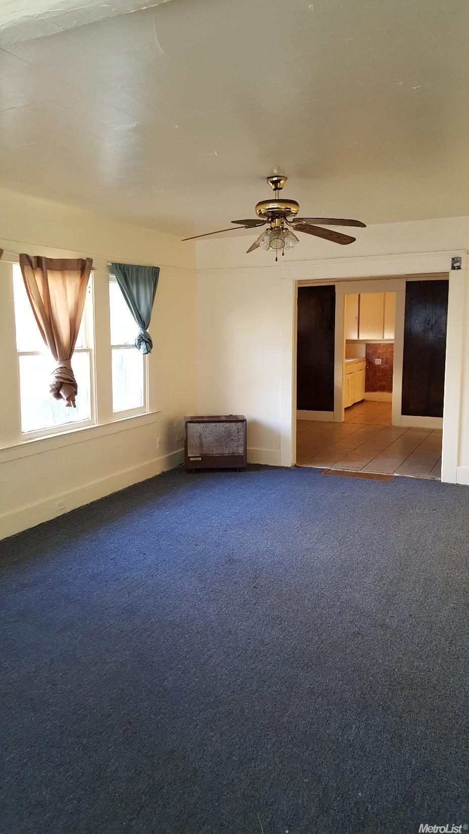 222 Hilborn St, Lodi, CA 95240 photo 2