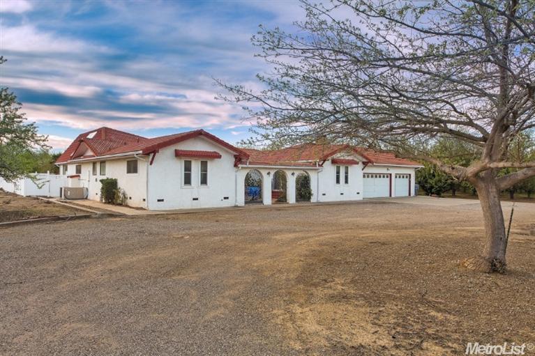 653 Wyer Rd, Arbuckle, CA 95912 photo 1