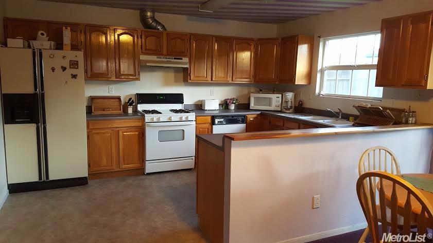 744 Heritage, Ripon, CA 95366 photo 5