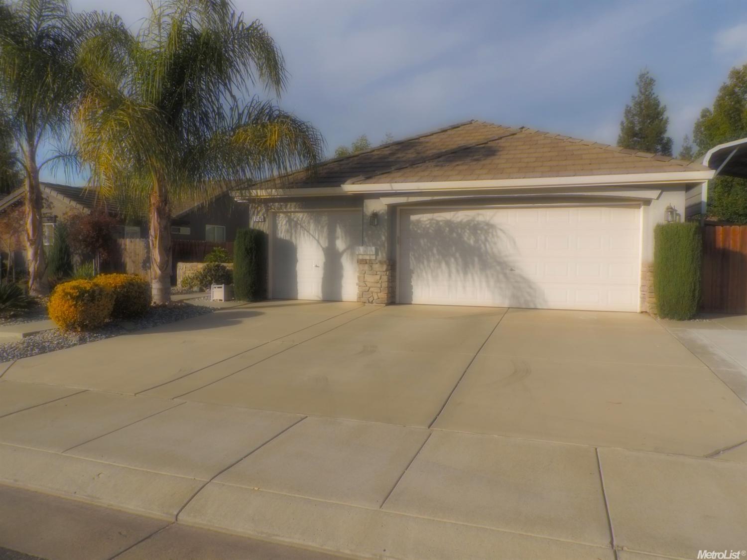 2424 Jonathon, Escalon, CA 95320 photo 1