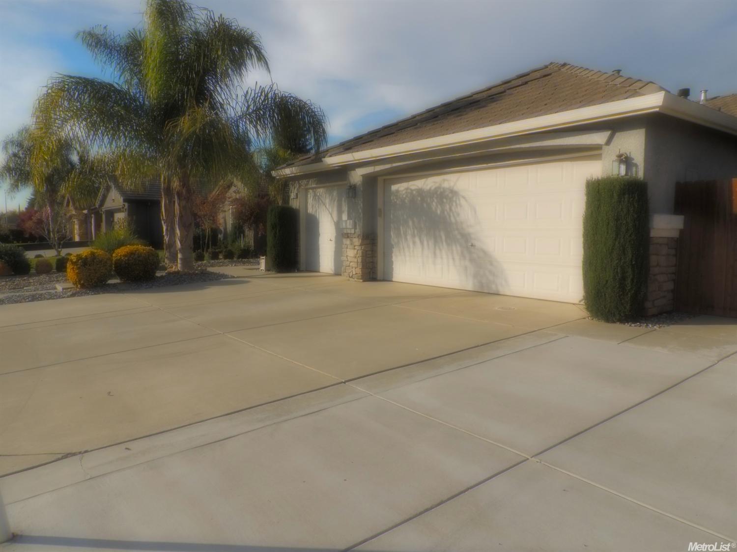 2424 Jonathon, Escalon, CA 95320 photo 3