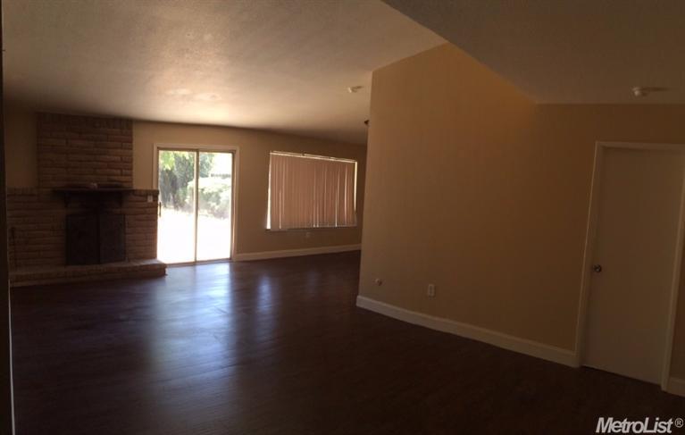820 W Donna Dr, Merced, CA 95348 photo 3