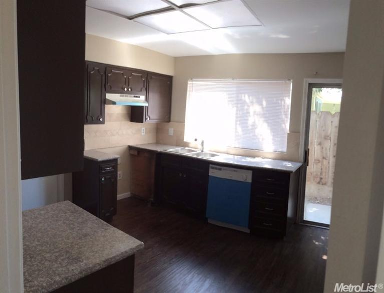 820 W Donna Dr, Merced, CA 95348 photo 9