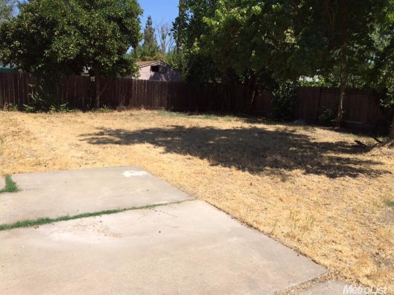 820 W Donna Dr, Merced, CA 95348 photo 12
