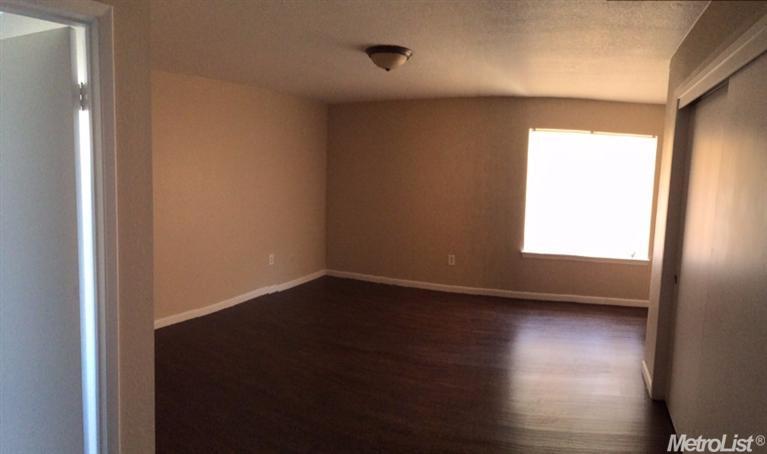 820 W Donna Dr, Merced, CA 95348 photo 5