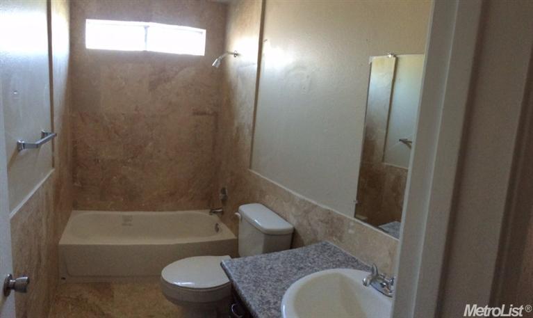 820 W Donna Dr, Merced, CA 95348 photo 7