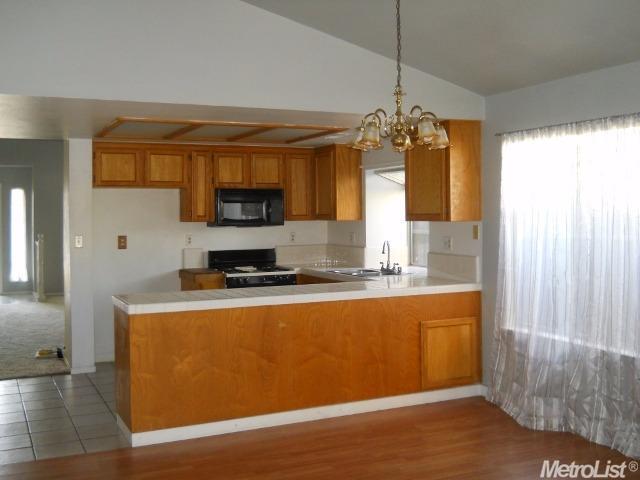2400 Echo Park Ct, Modesto, CA 95358 photo 5