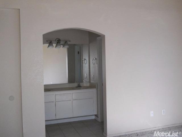 2400 Echo Park Ct, Modesto, CA 95358 photo 13