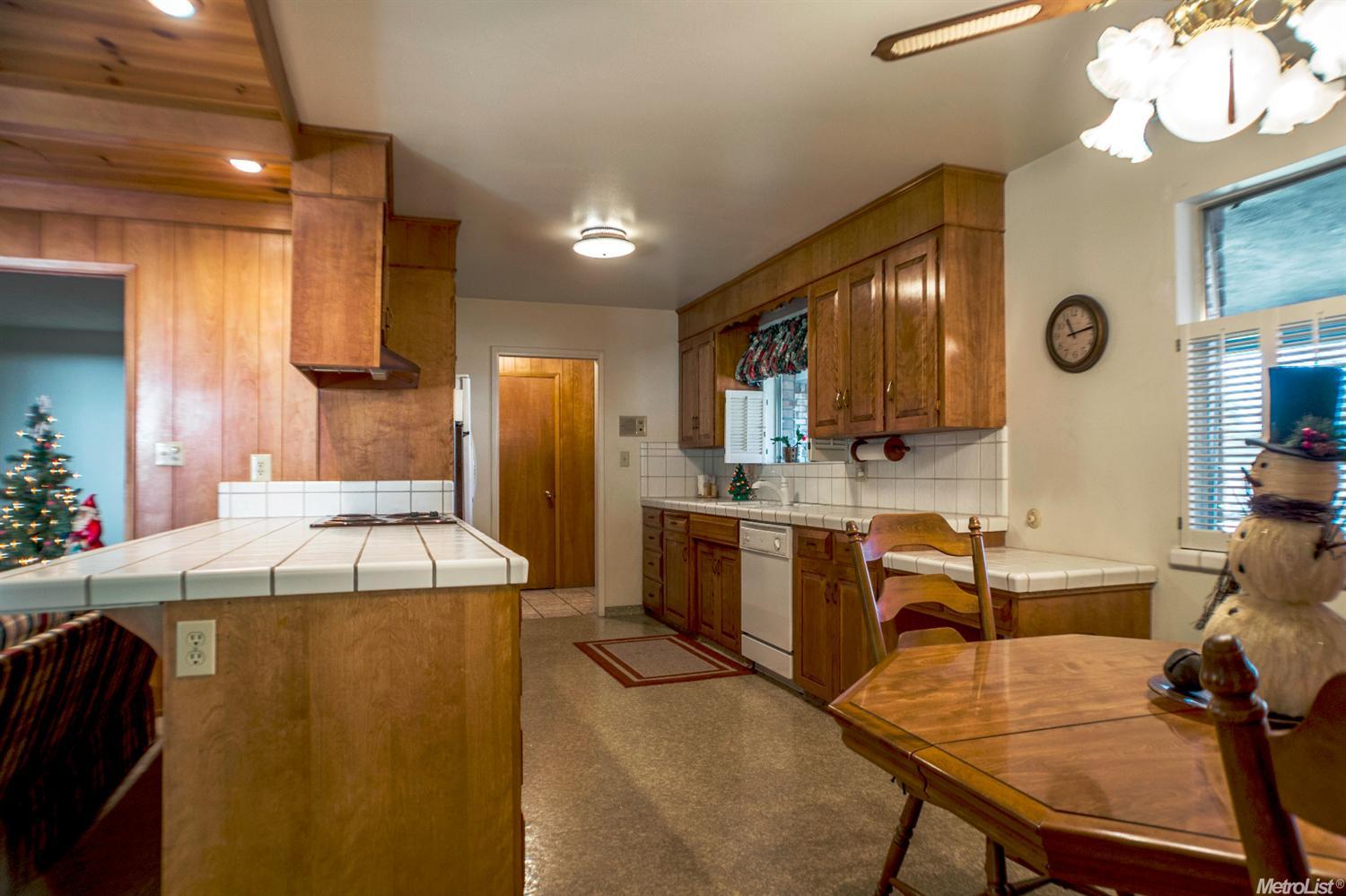 1106 Devine Dr, Lodi, CA 95240 photo 5
