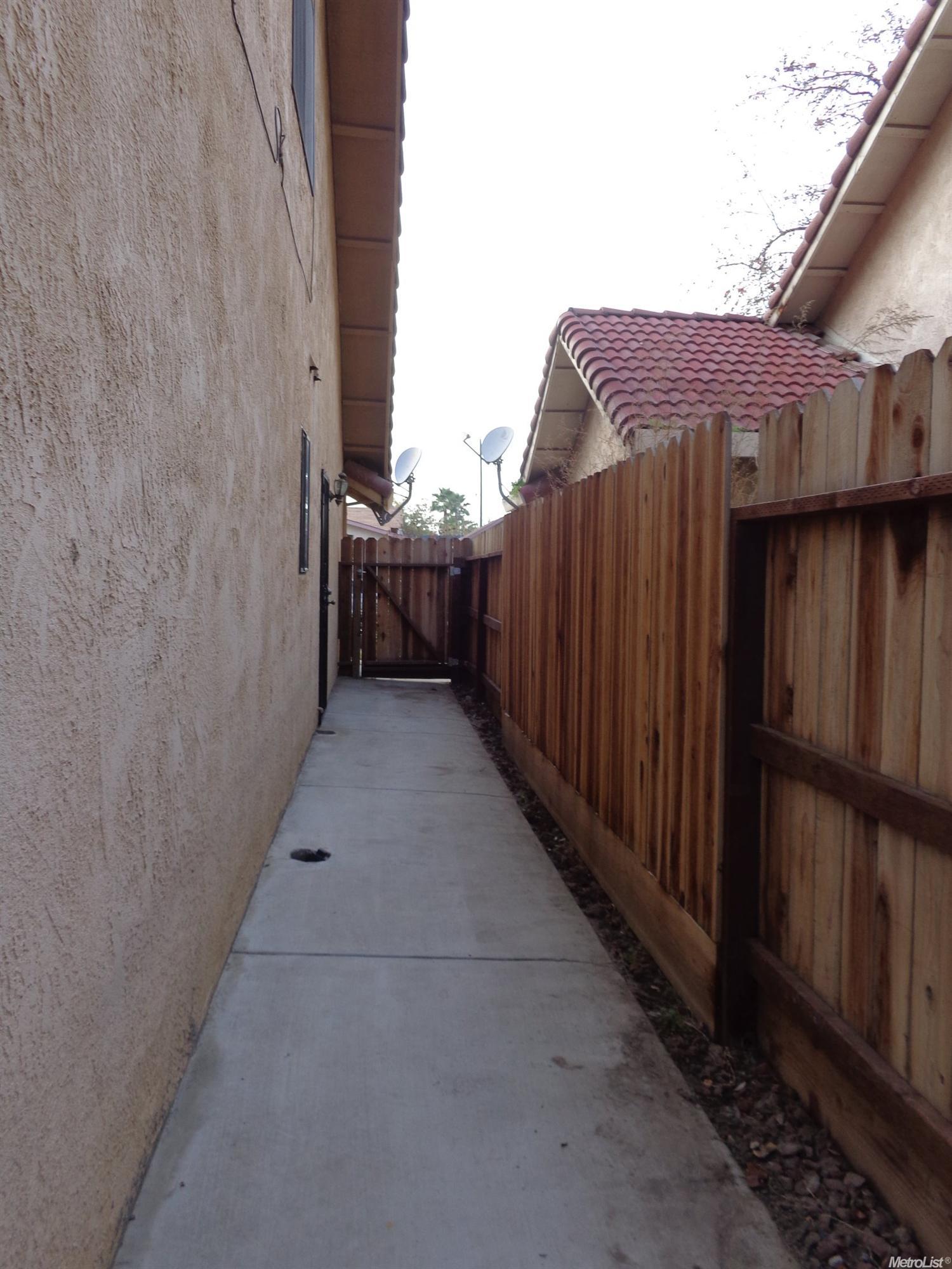 3128 Burton, Ceres, CA 95307 photo 18