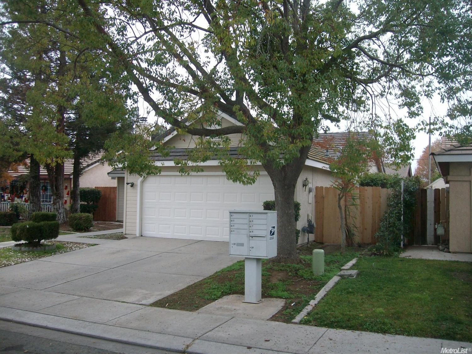 241 Melbourne Dr, Modesto, CA 95357 photo 2