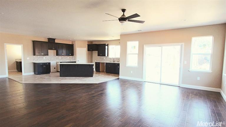 111 S Berkeley Ave, Turlock, CA 95380 photo 6