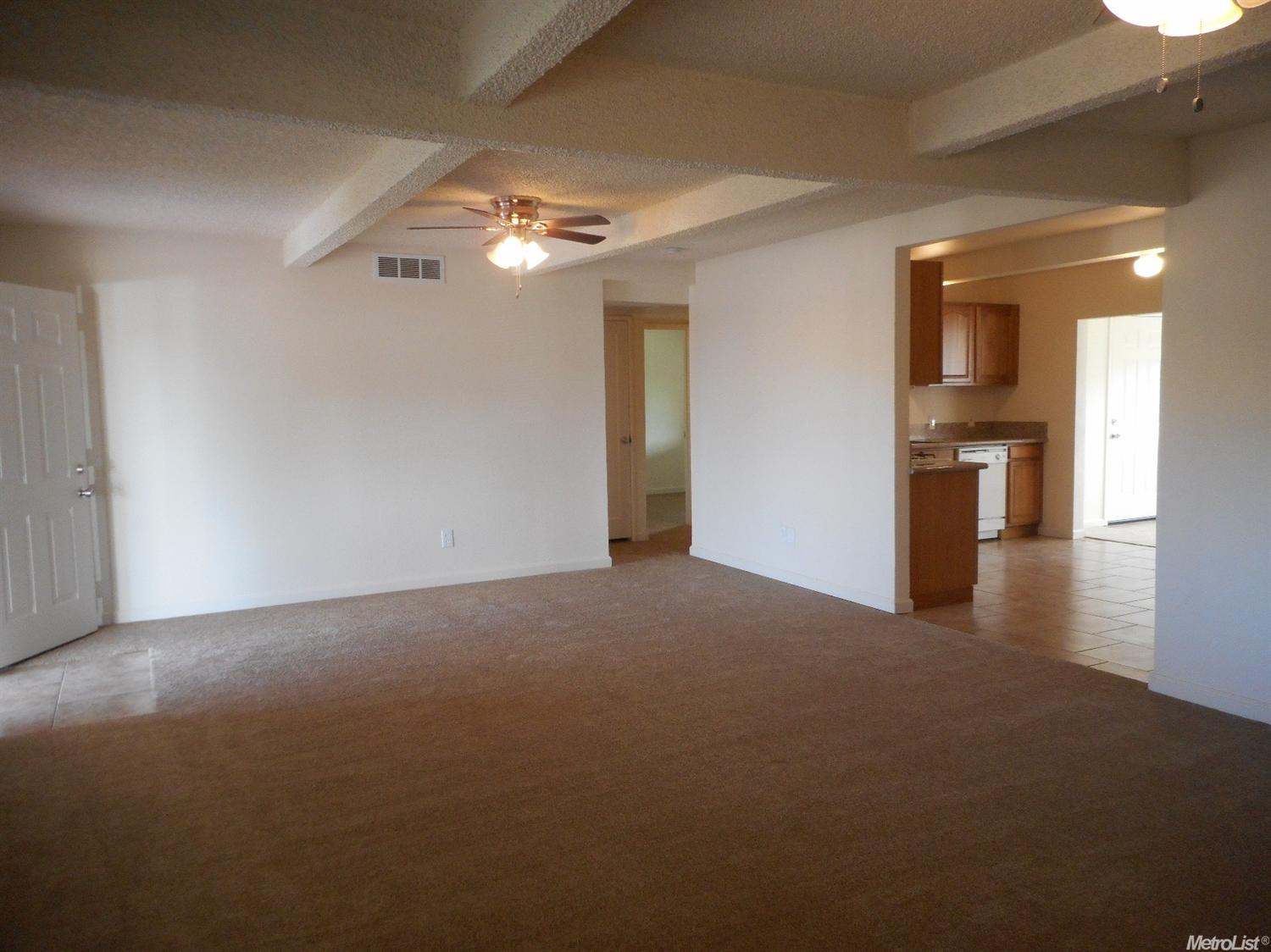 1900 Deborah St, Tracy, CA 95376 photo 4