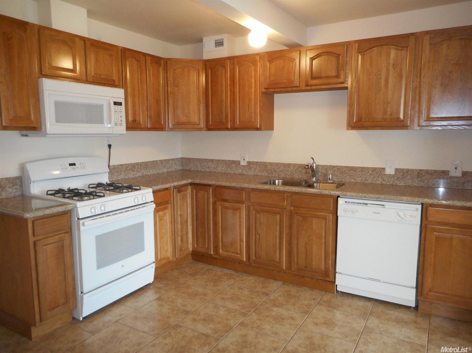 1900 Deborah St, Tracy, CA 95376 photo 6