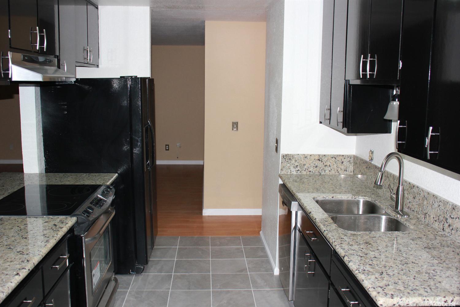 3501 Joanna Dr, Modesto, CA 95355 photo 3