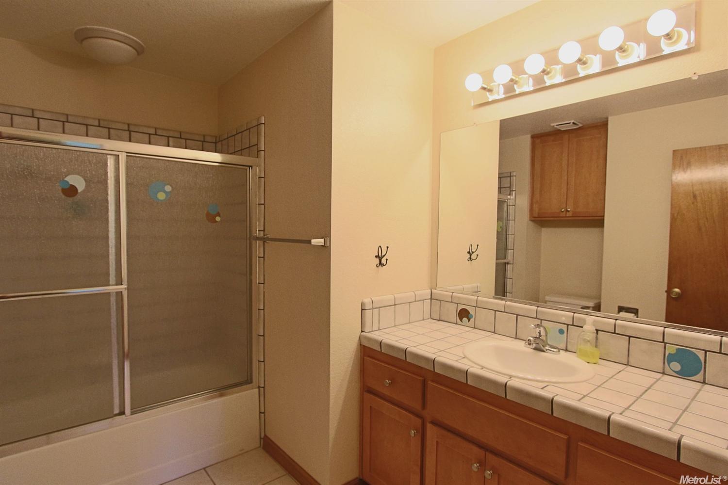 1308 Edwin Ct, Modesto, CA 95355 photo 17