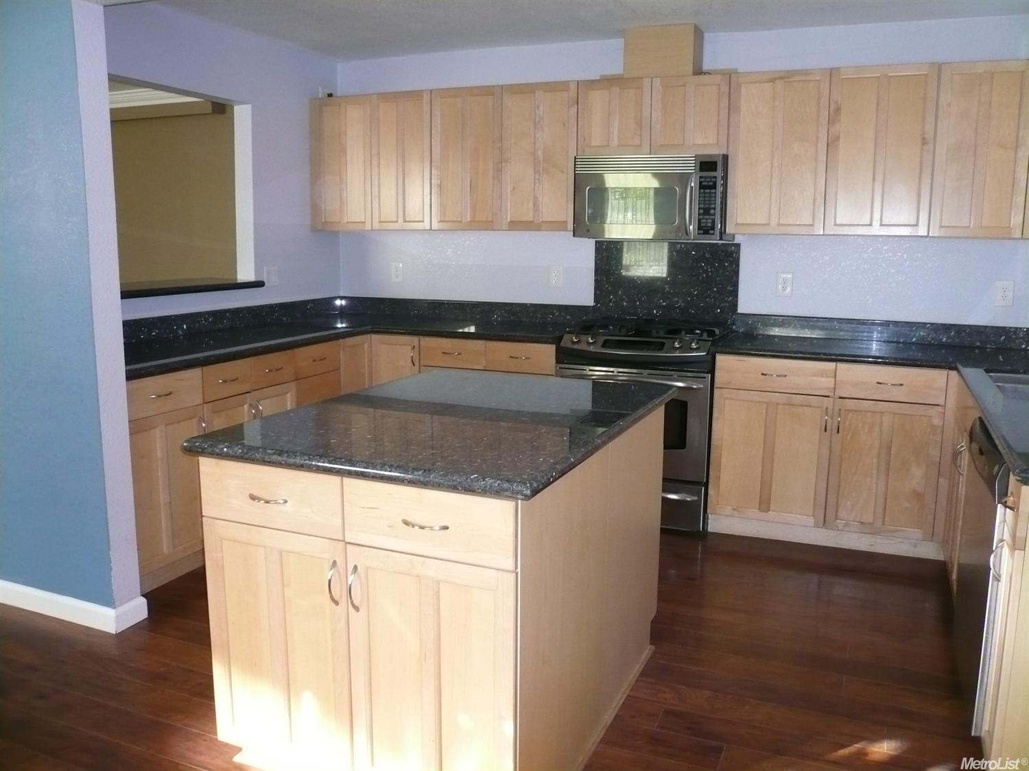 931 Thomsen, Lathrop, CA 95330 photo 2