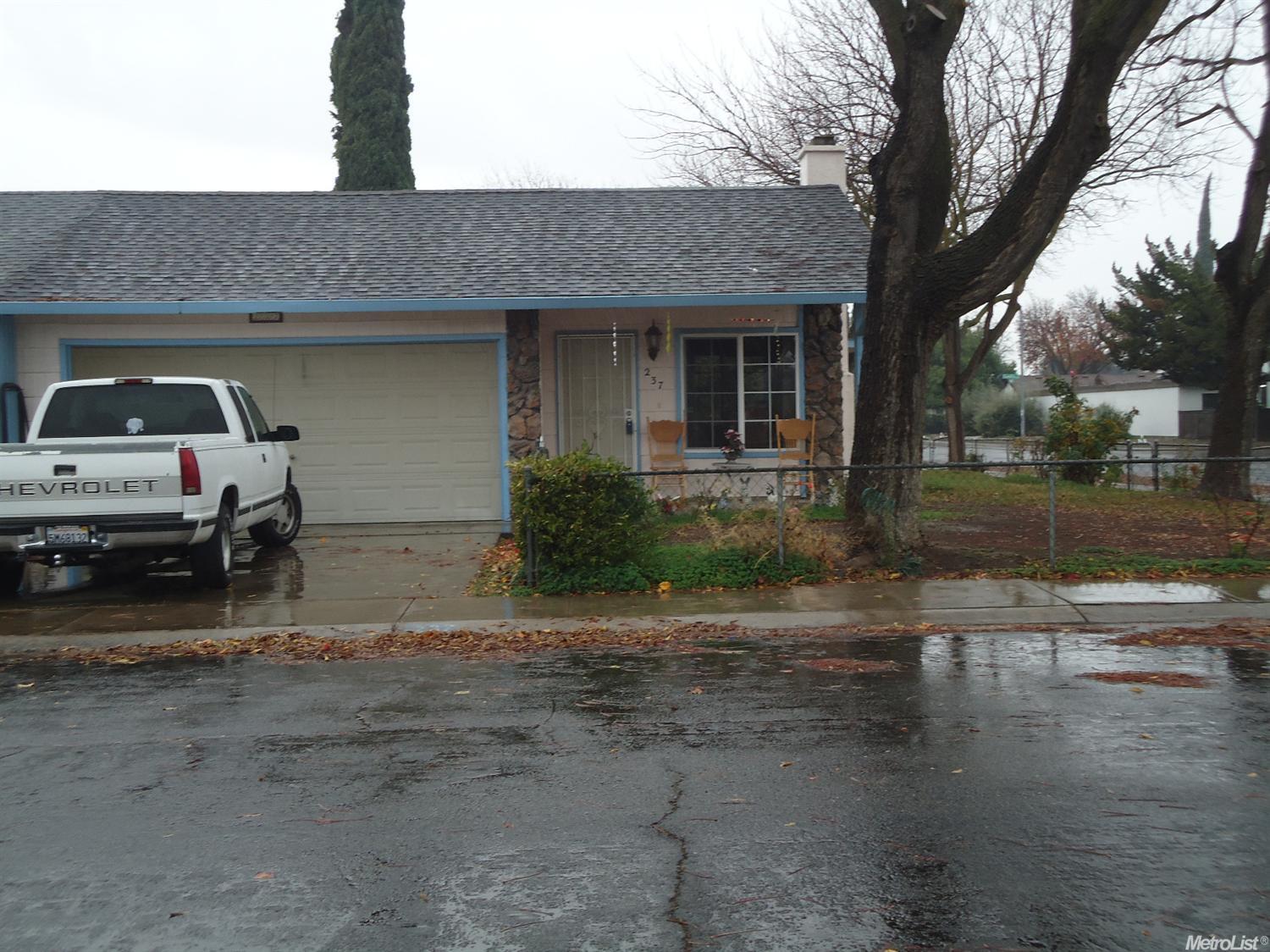 237 Sierra Madre Dr, Modesto, CA 95354 photo 1