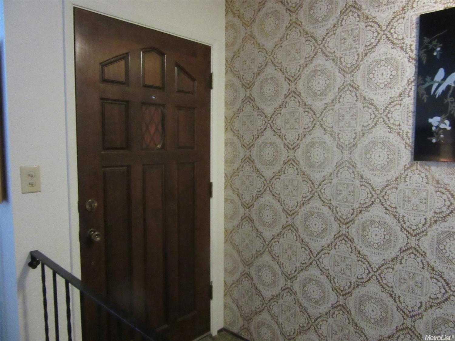 1055 Ebbetts Ave, Manteca, CA 95337 photo 2