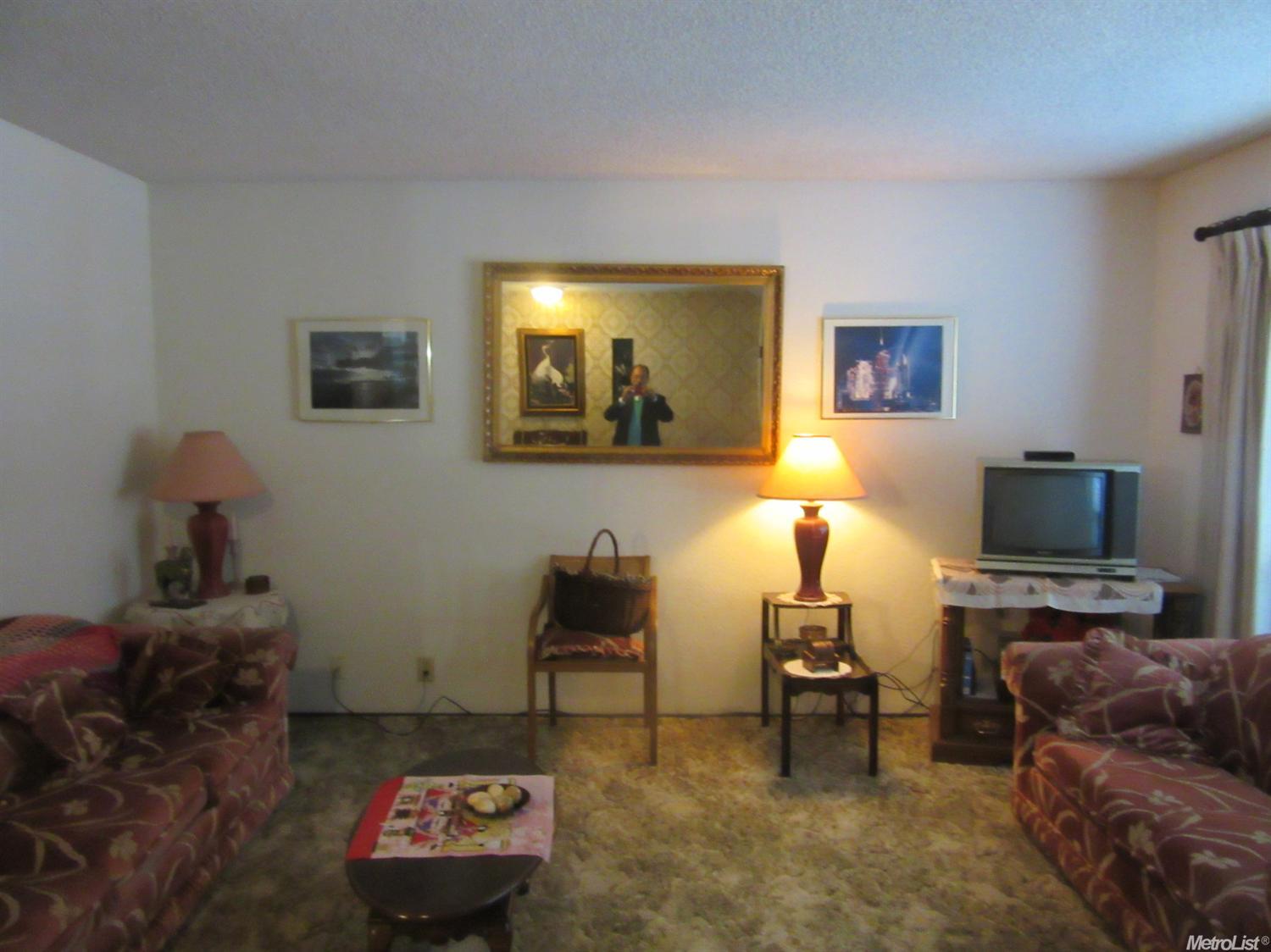 1055 Ebbetts Ave, Manteca, CA 95337 photo 3