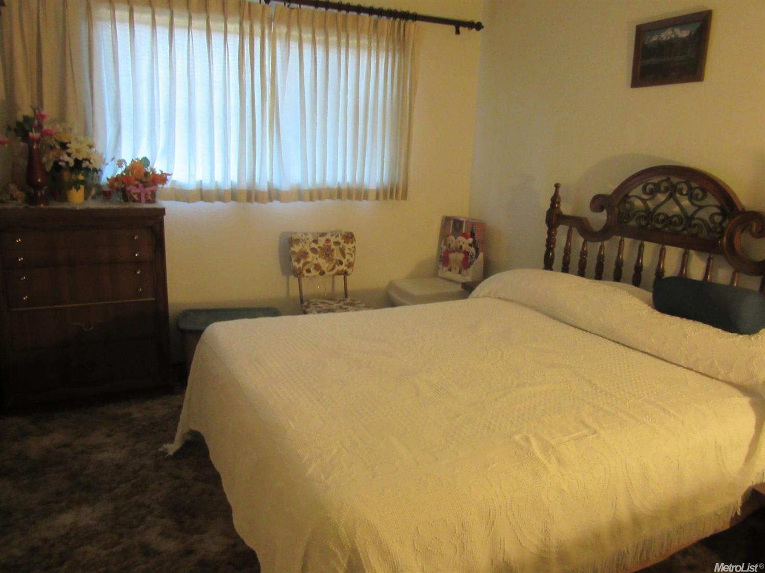 1055 Ebbetts Ave, Manteca, CA 95337 photo 13