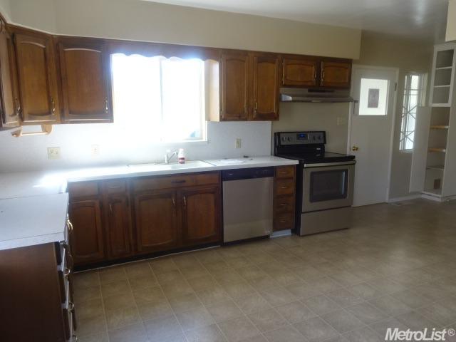 1020 W 23rd St, Merced, CA 95340 photo 7