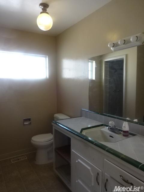 1020 W 23rd St, Merced, CA 95340 photo 14