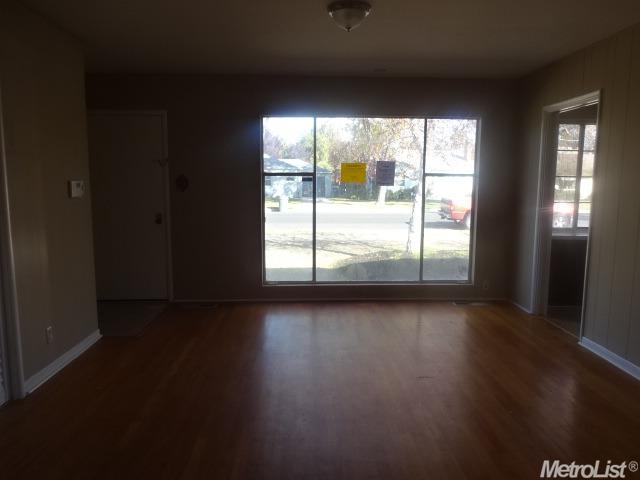 1020 W 23rd St, Merced, CA 95340 photo 4