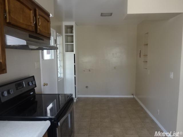 1020 W 23rd St, Merced, CA 95340 photo 6