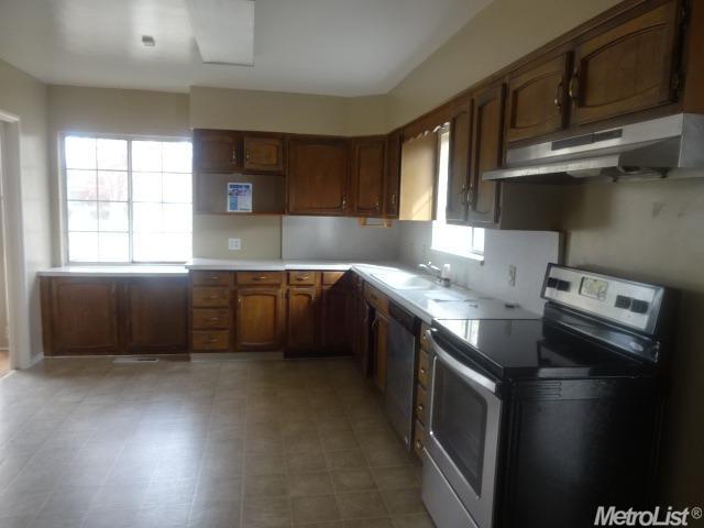 1020 W 23rd St, Merced, CA 95340 photo 5