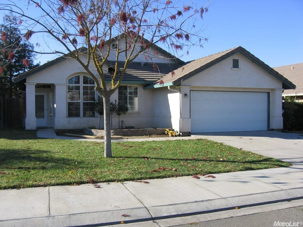 421 Douma Way, Ripon, CA 95366 photo 1