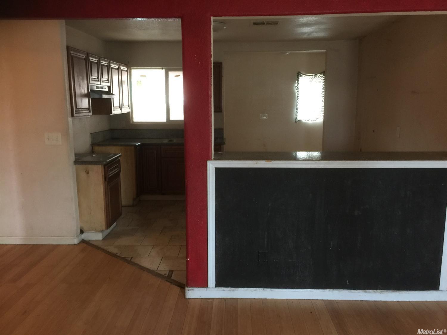 2202 S Scribner St, Stockton, CA 95206 photo 2