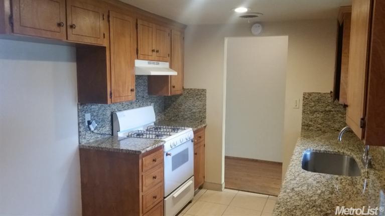 108 Tree Ct, Lodi, CA 95240 photo 4