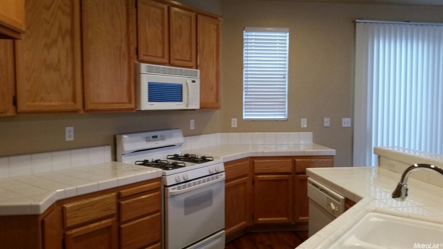 5832 Blue Beech Ct, Antelope, CA 95843 photo 4