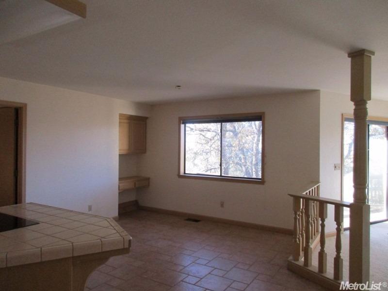 16592 Parkridge Dr, Sonora, CA 95370 photo 4