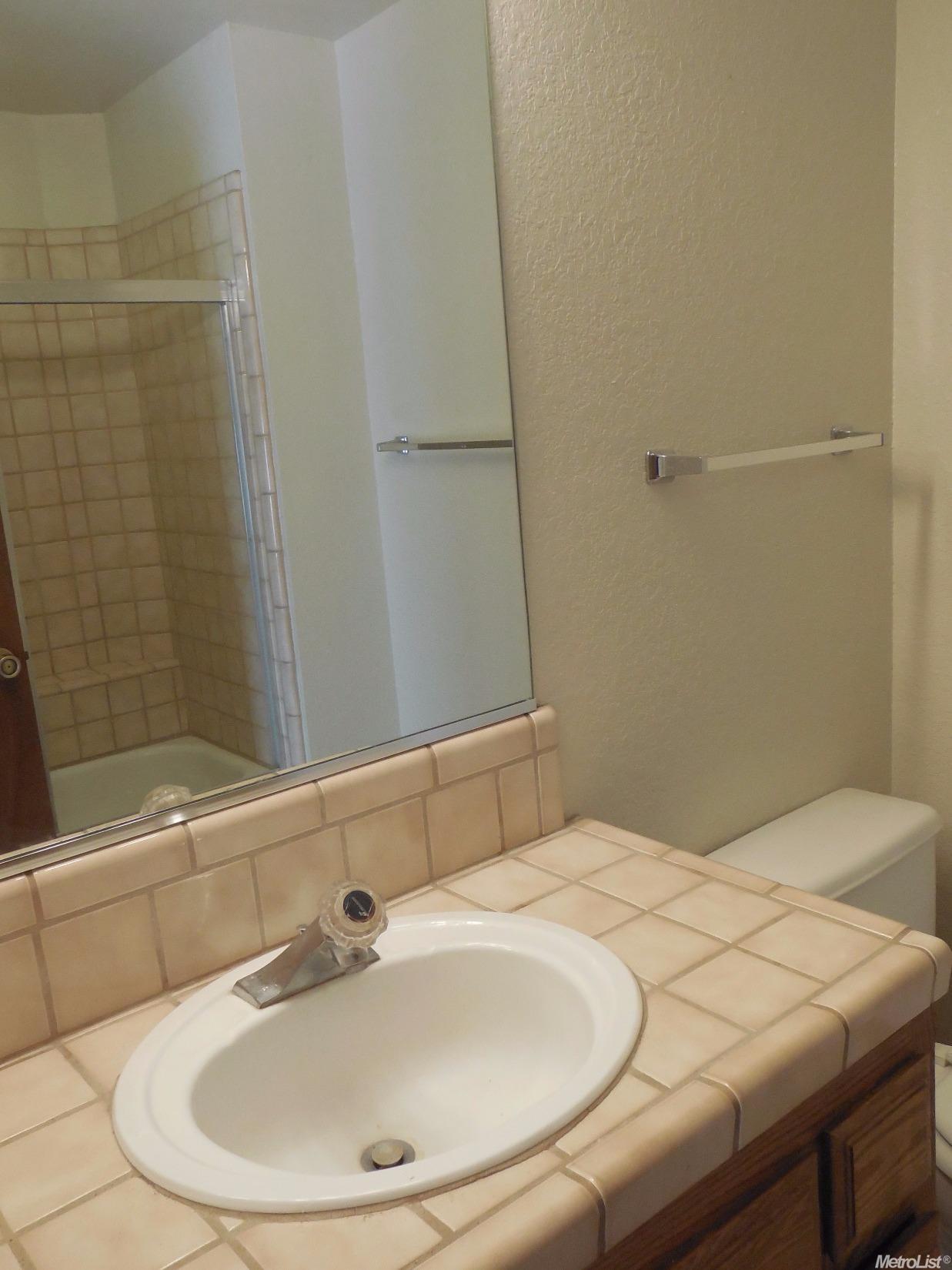 2069 Winema Way, Modesto, CA 95350 photo 9