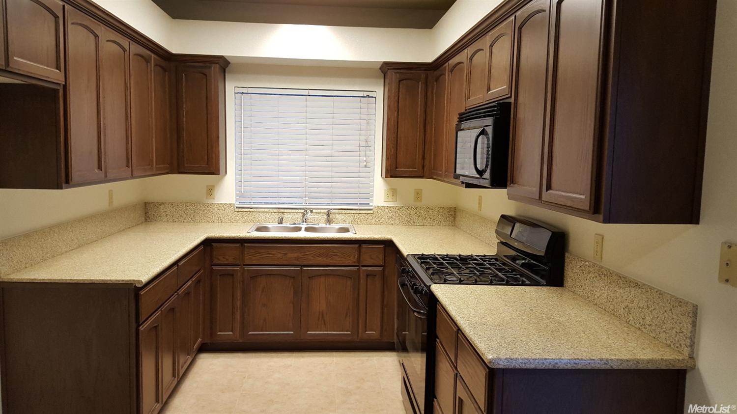 8133 Otium Ct, Antelope, CA 95843 photo 2