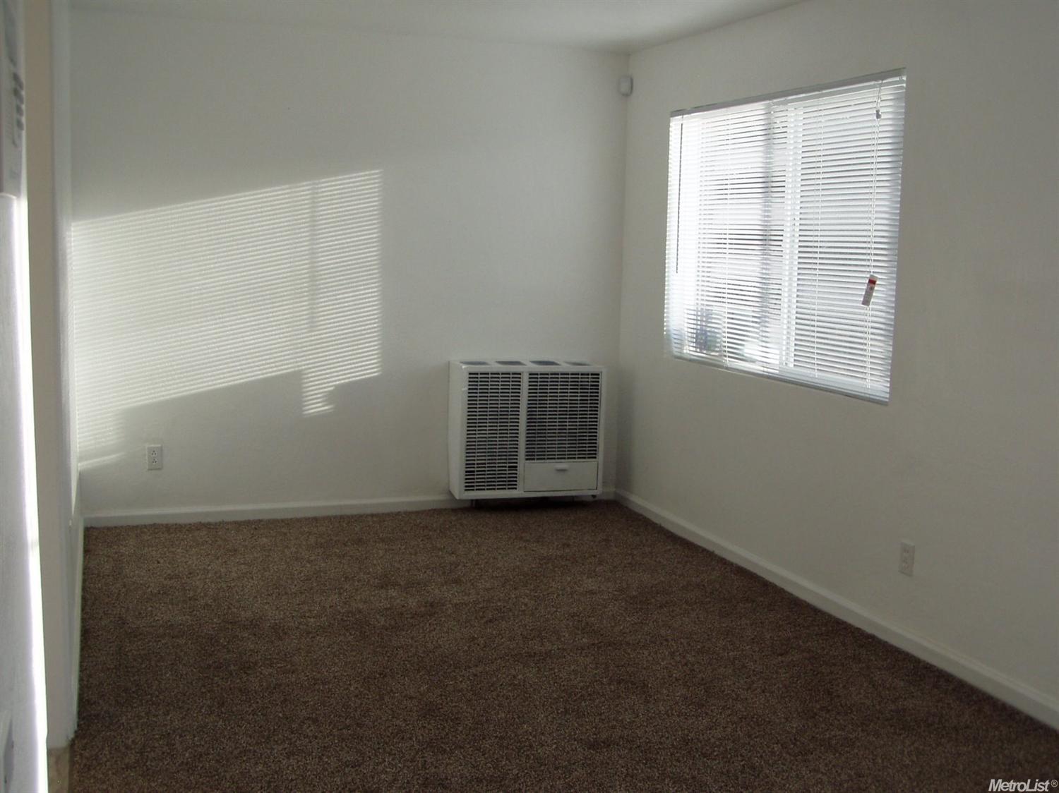 24134 Center St, Volta, CA 93635 photo 7