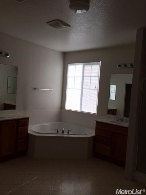 364 Ellison Pl, Merced, CA 95348 photo 8