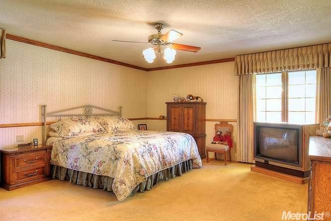 21980 E 3rd Ave, Linden, CA 95236 photo 9