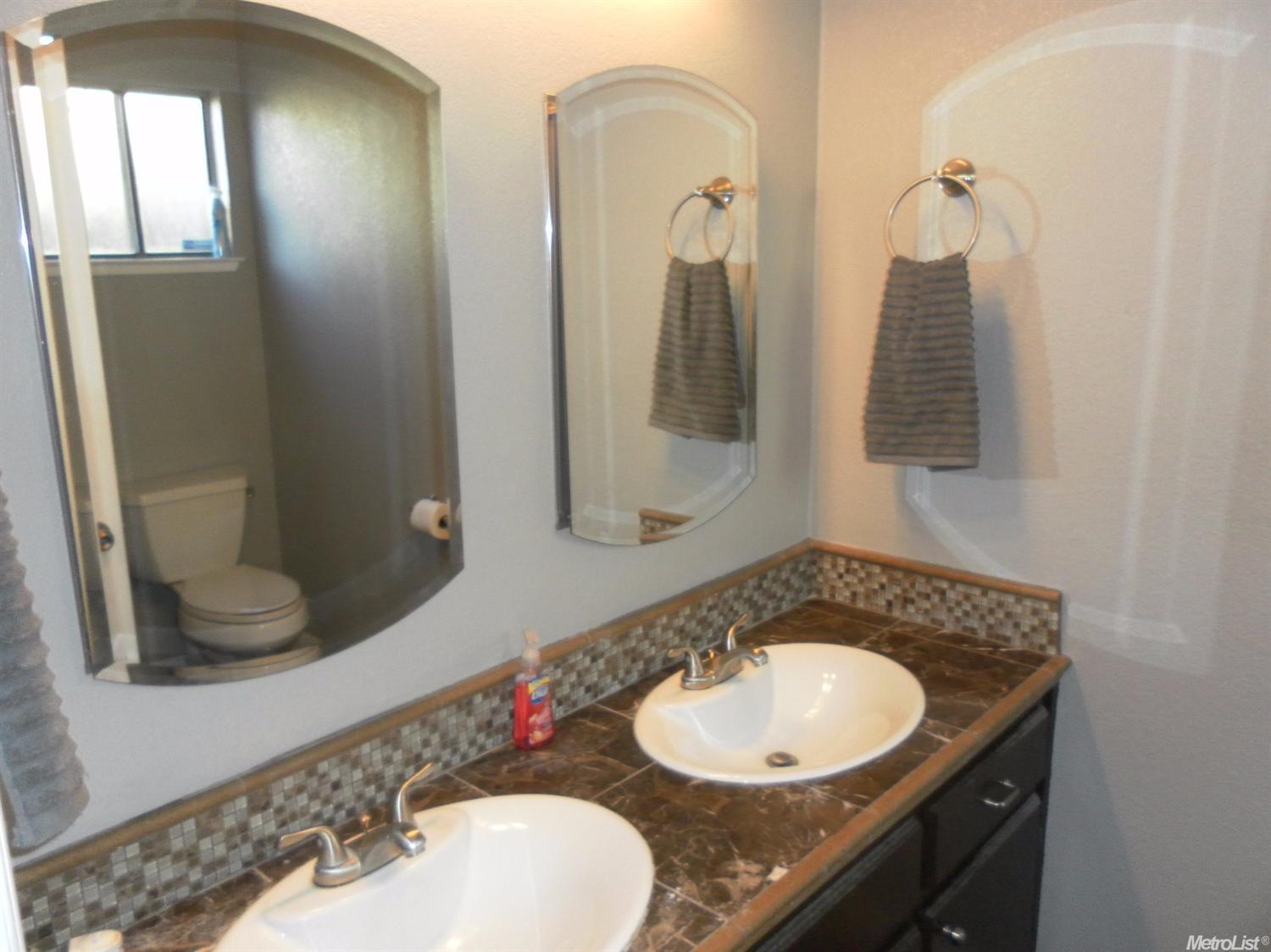 820 E Monte Vista Ave, Turlock, CA 95382 photo 13